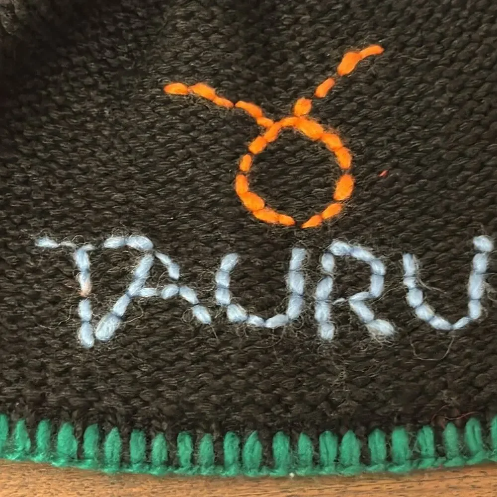 New Echo Wool Blend Taurus Zodiac Pom Pom Beanie Black Colorful Ski Retro